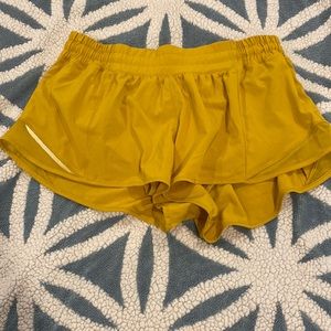 Lululemon Hotty Hot Short
